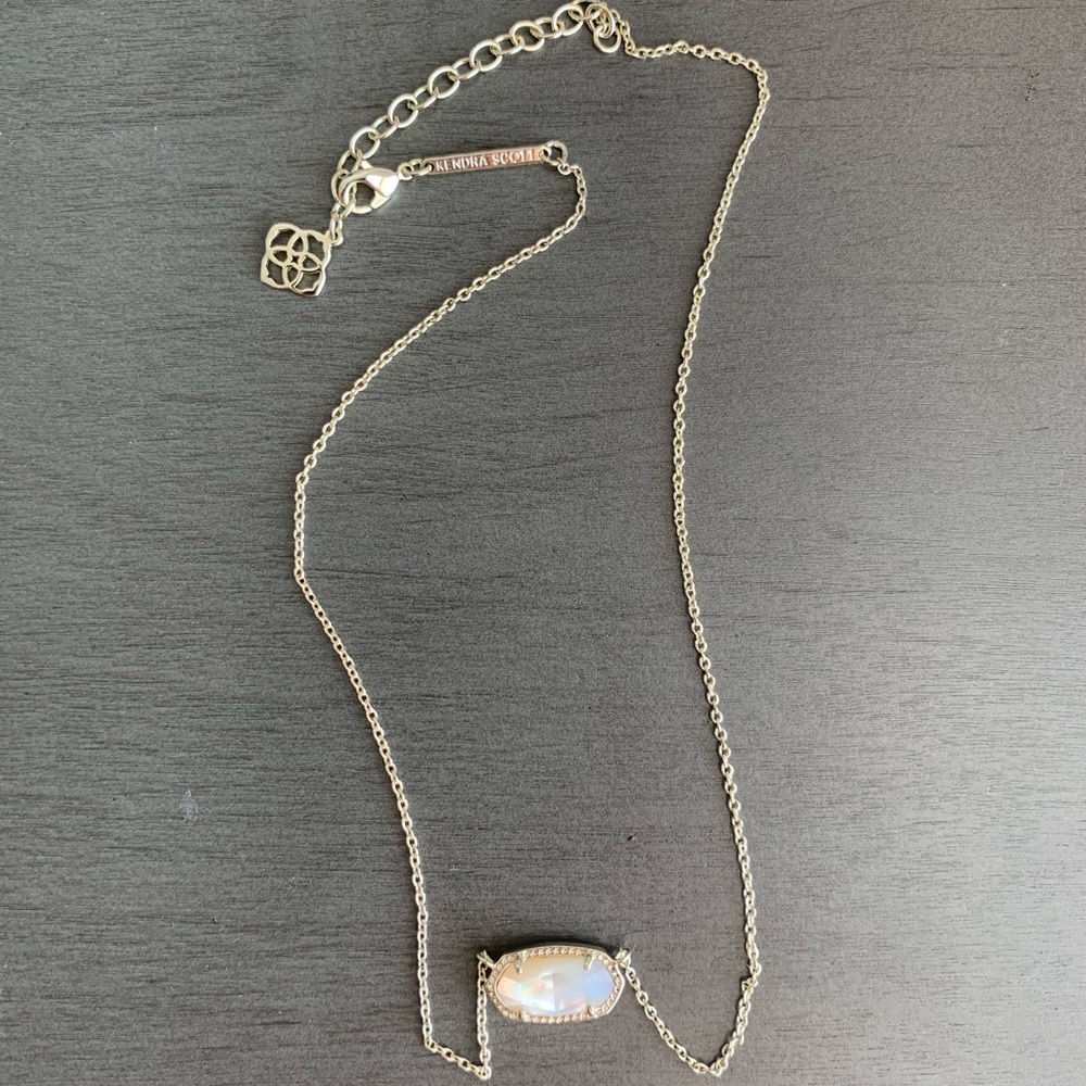 Kendra Scott necklace!🤍